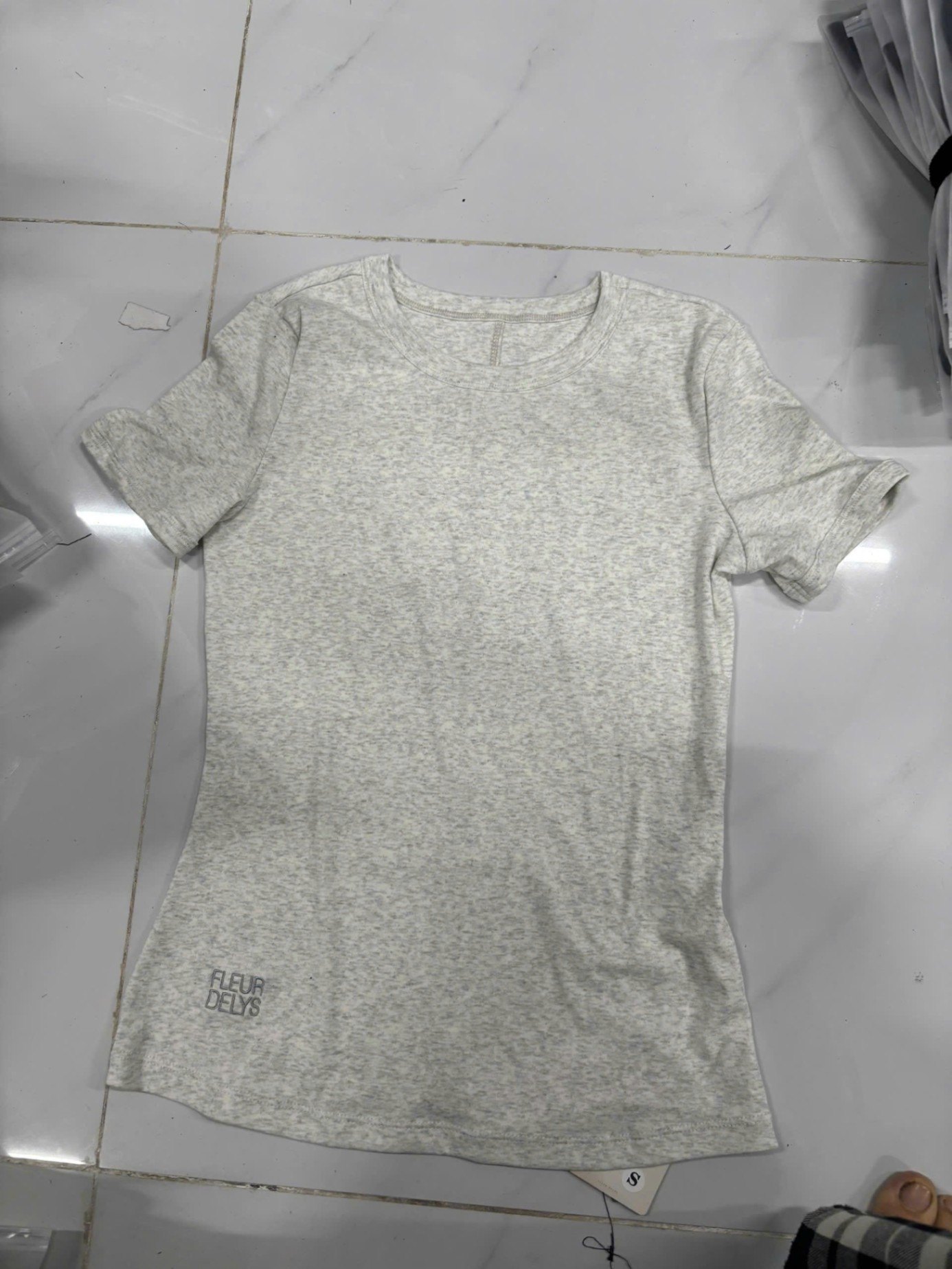 Áo Thun Zip Cổ Tròn