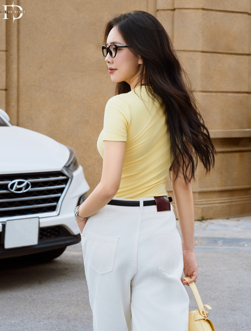 Áo Thun Đính Hoa Trang Trí
