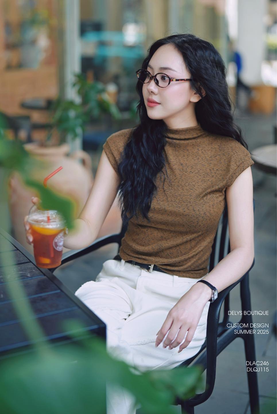 Áo Thun Tiêu Cổ Leo