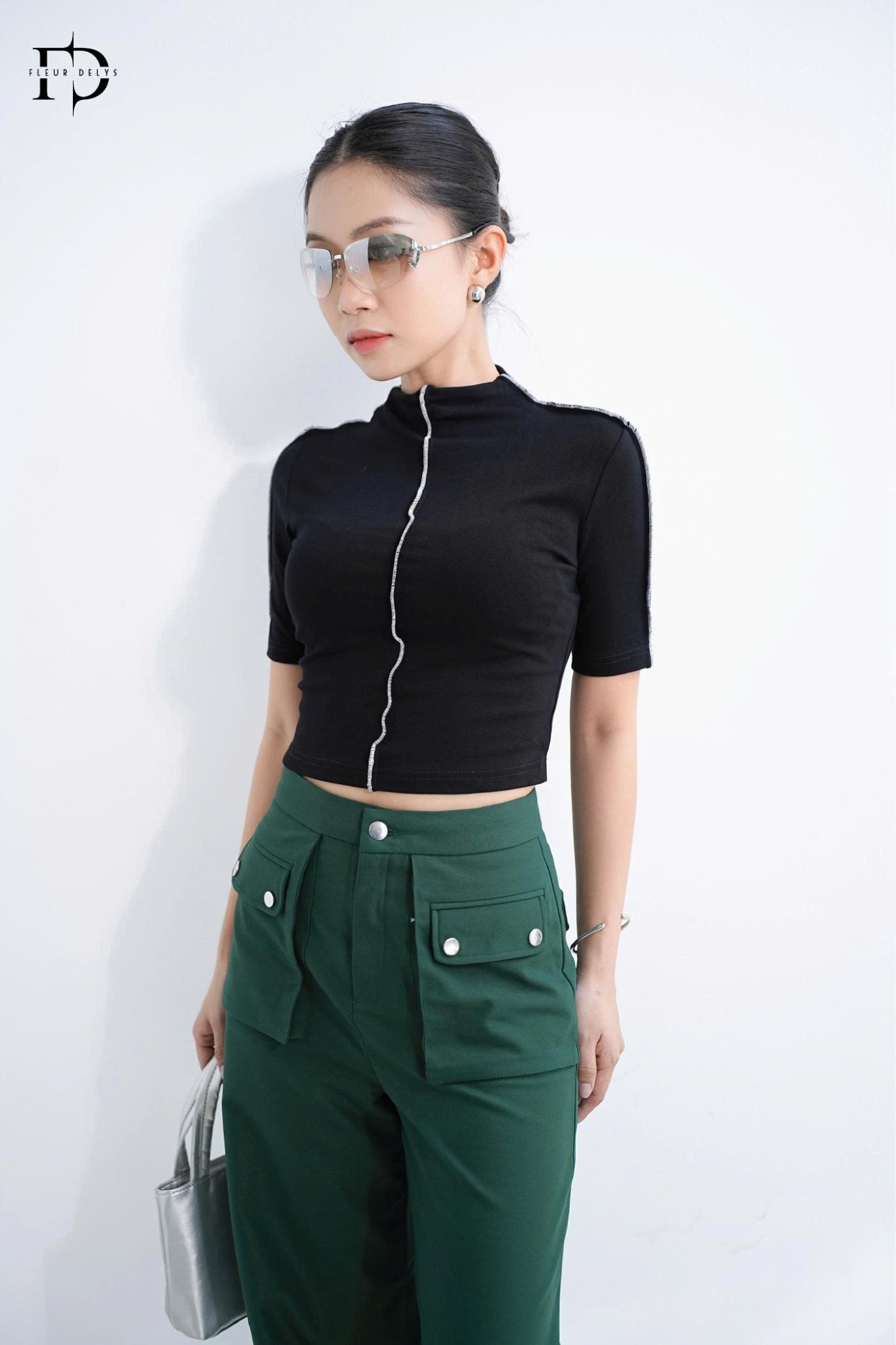 Áo Ngắn Tay Vắt Sổ - B10