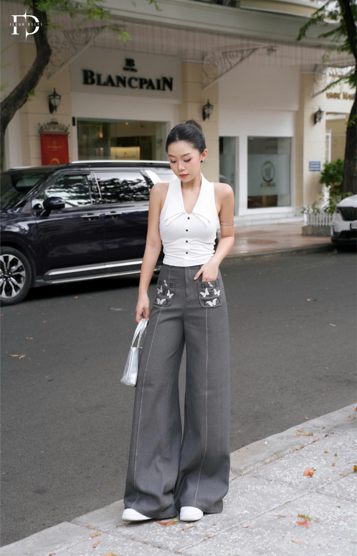 Quần Thuê Túi Trước Hình Bướm