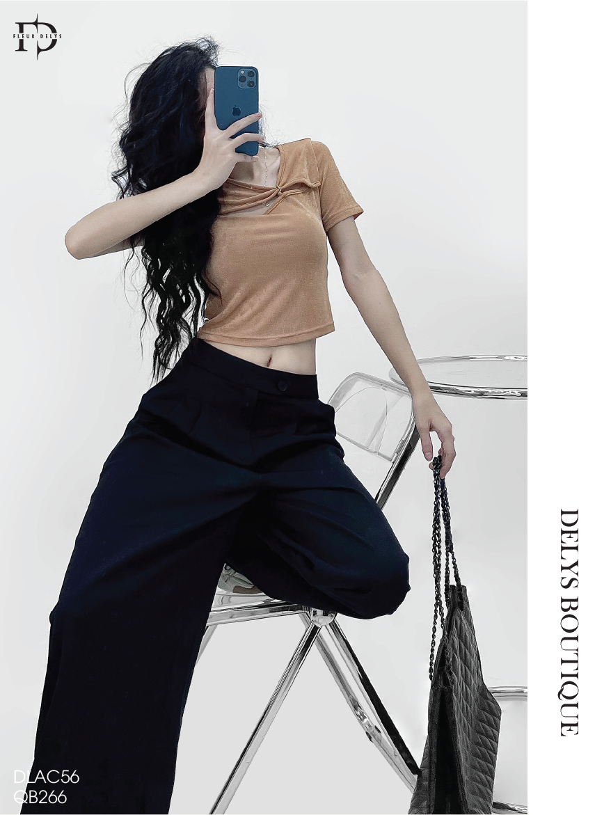 Áo Đính Vòng Tròn Giữa Ngực