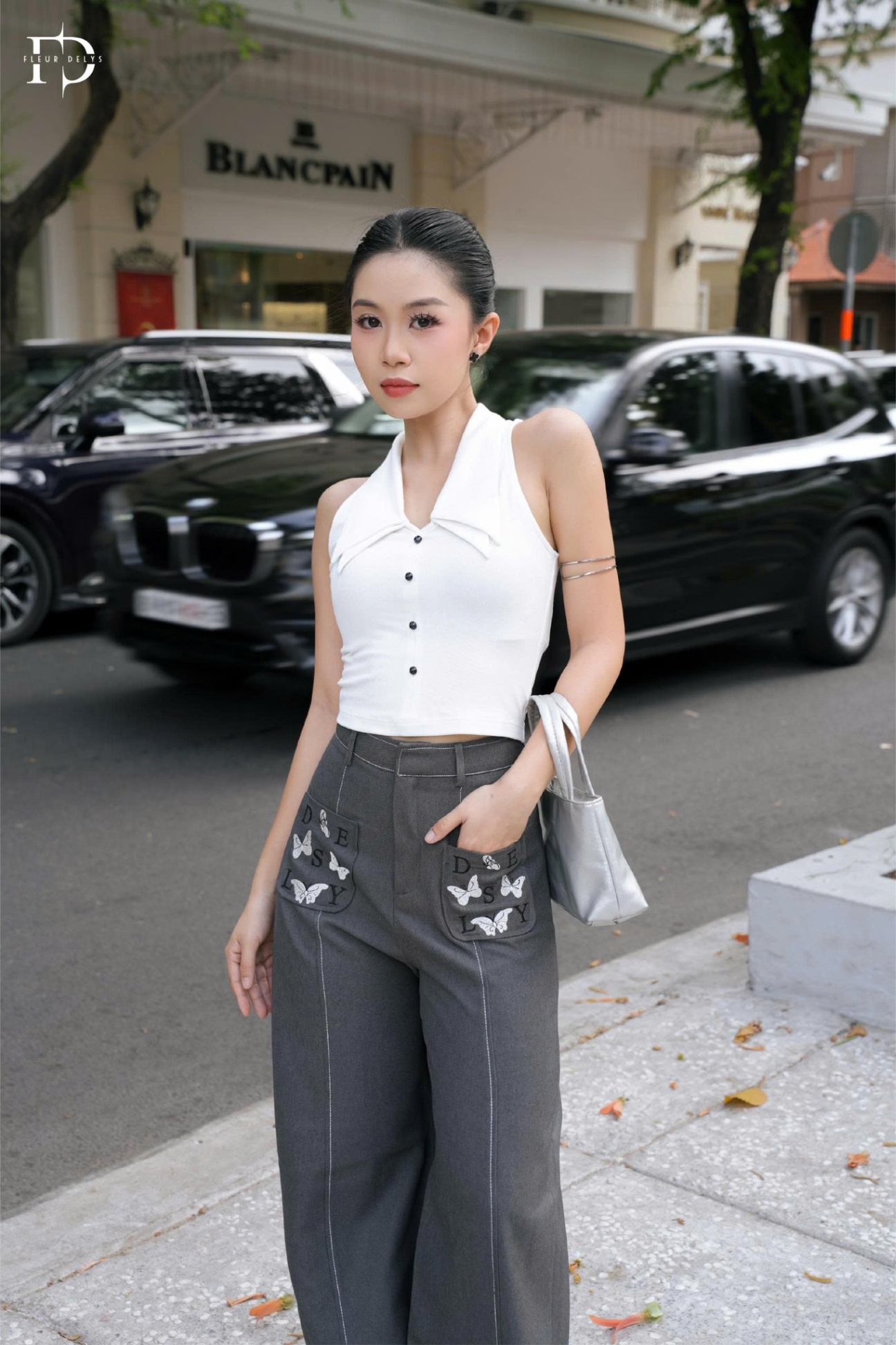 Quần Thuê Túi Trước Hình Bướm