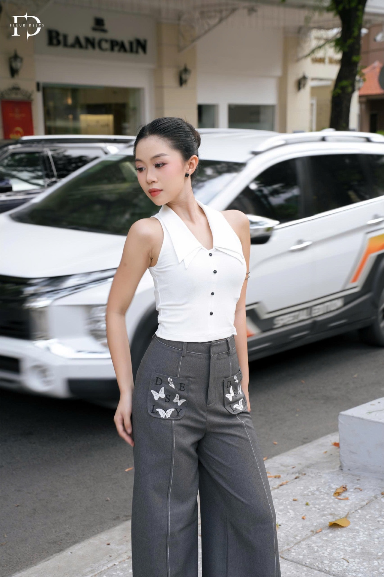 Quần Thuê Túi Trước Hình Bướm