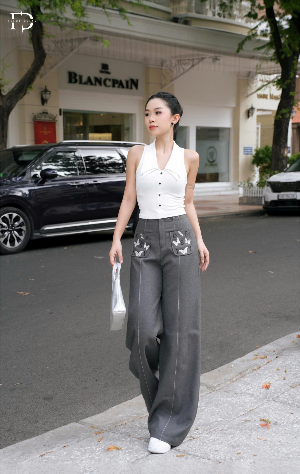 Quần Thuê Túi Trước Hình Bướm