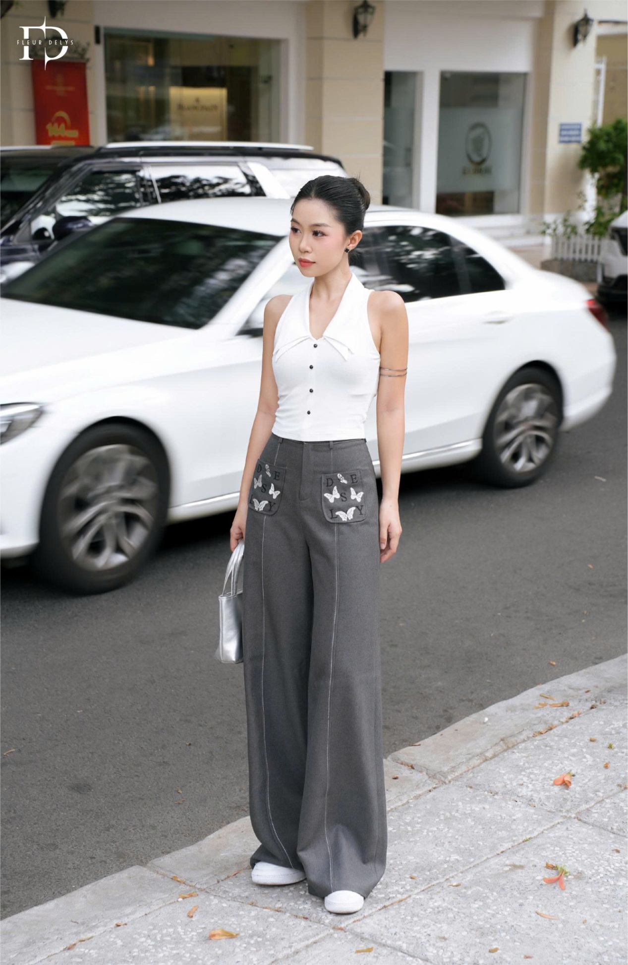Quần Thuê Túi Trước Hình Bướm