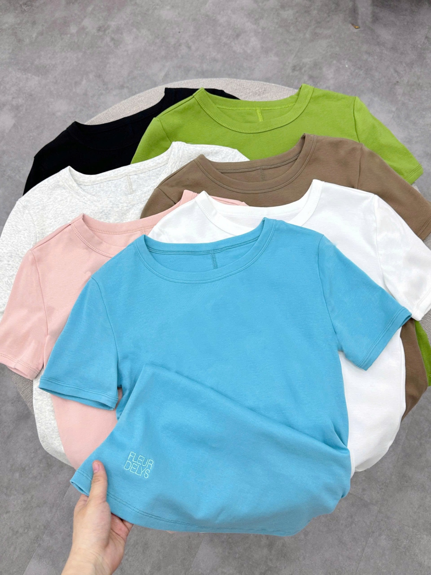 Áo Thun Zip Cổ Tròn