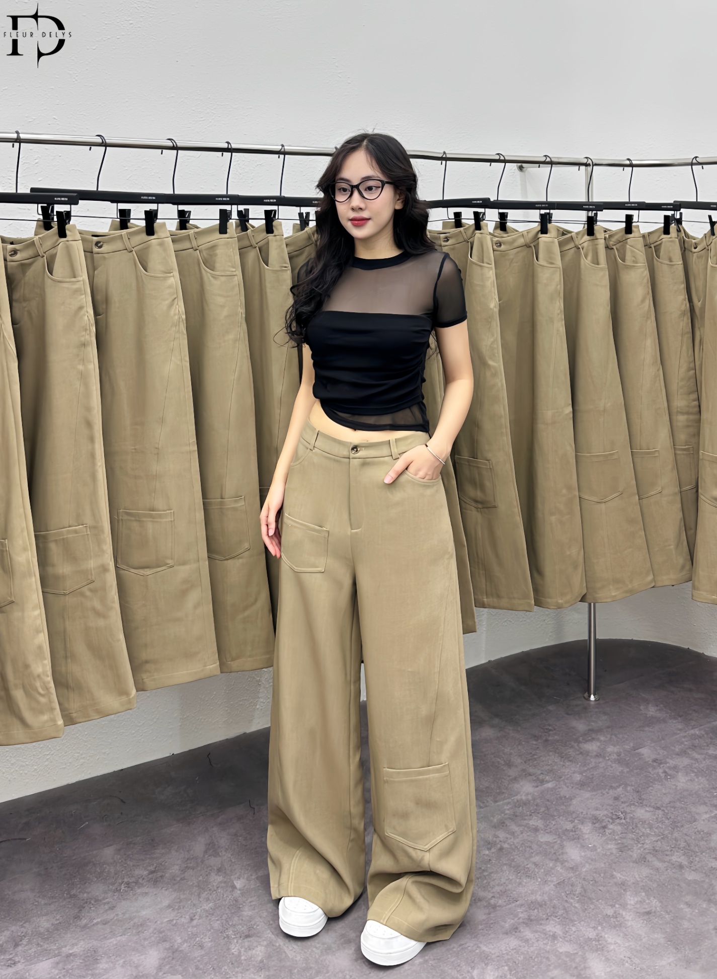 Quần 2 Ly Phối Hình Thêu Vuông