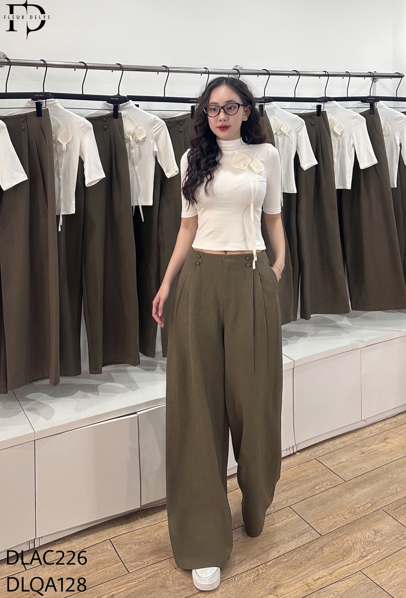 Quần Cạp Liền Phối Cúc Bọc