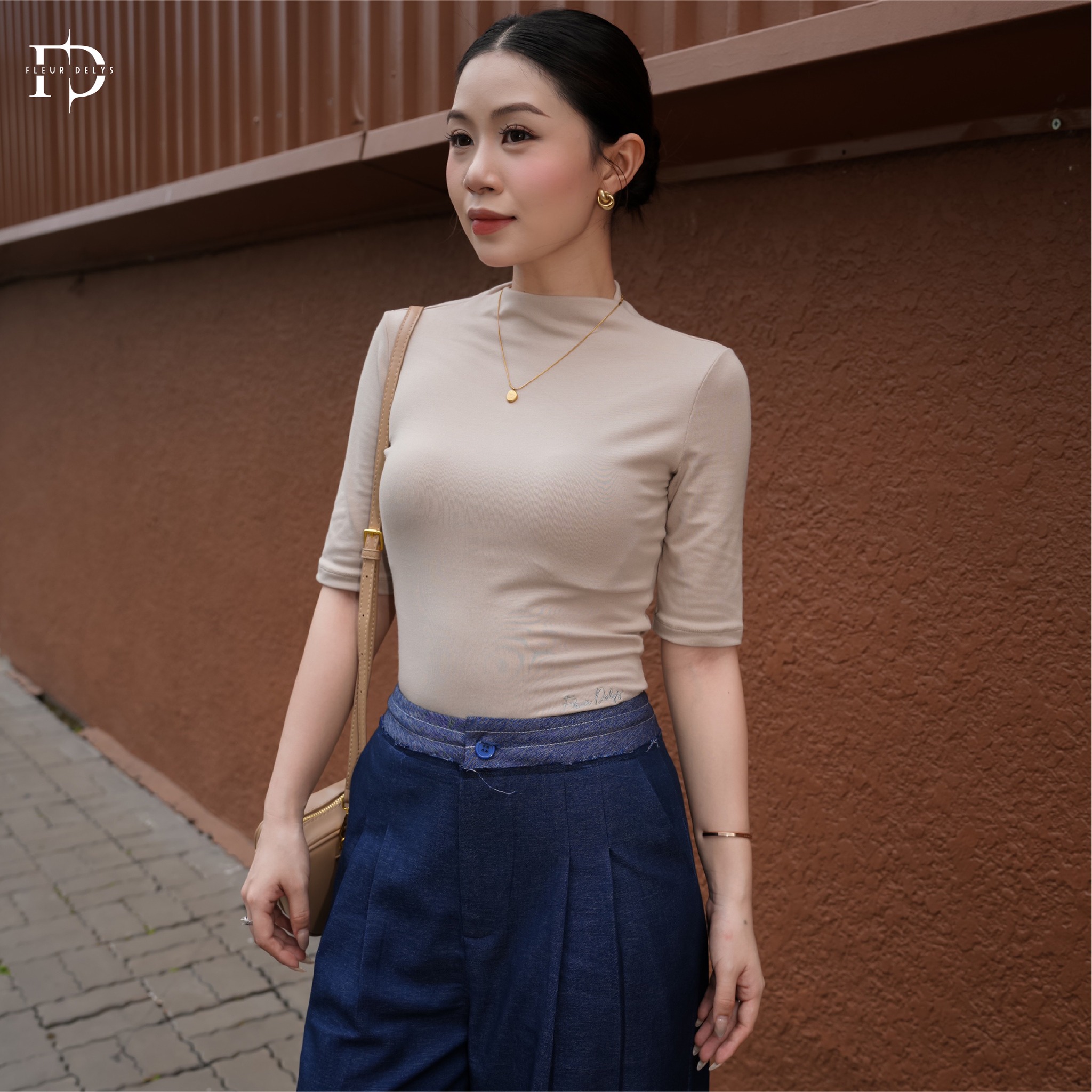 Áo Cổ Leo Tay Cộc Lỡ