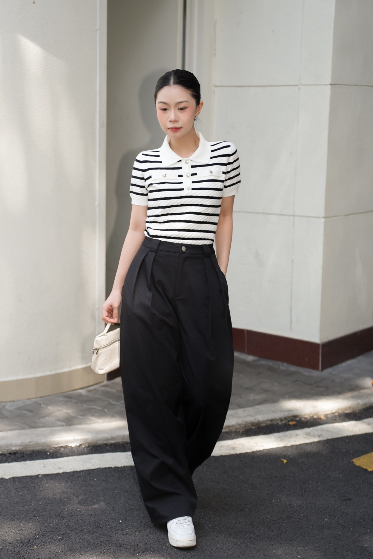 Áo Len Kẻ Đen Trắng