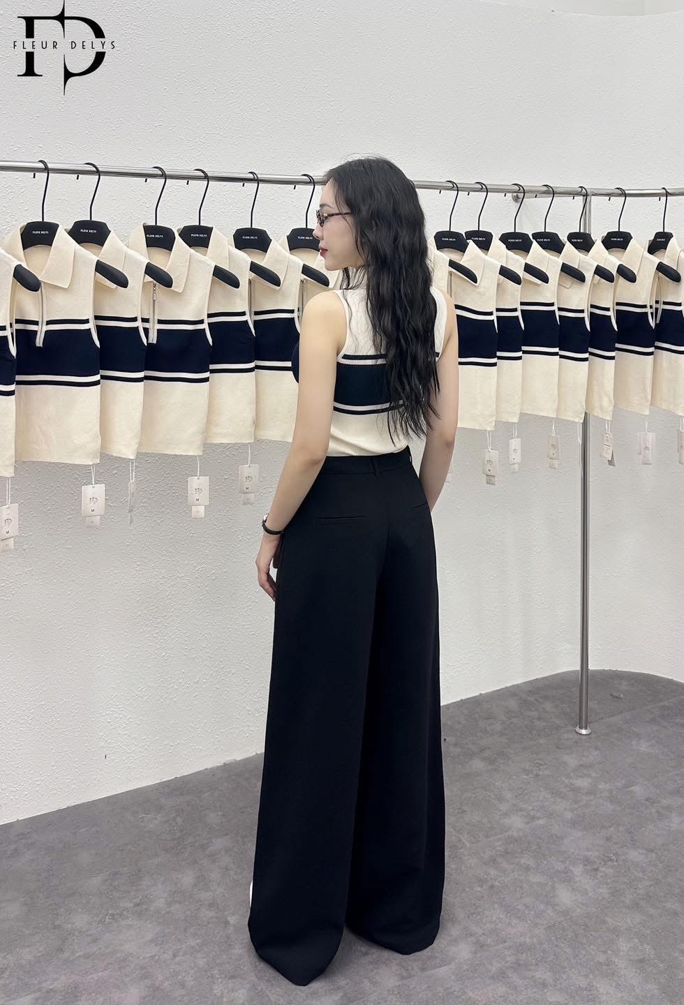 Áo Len Sát Nách Phối Khóa