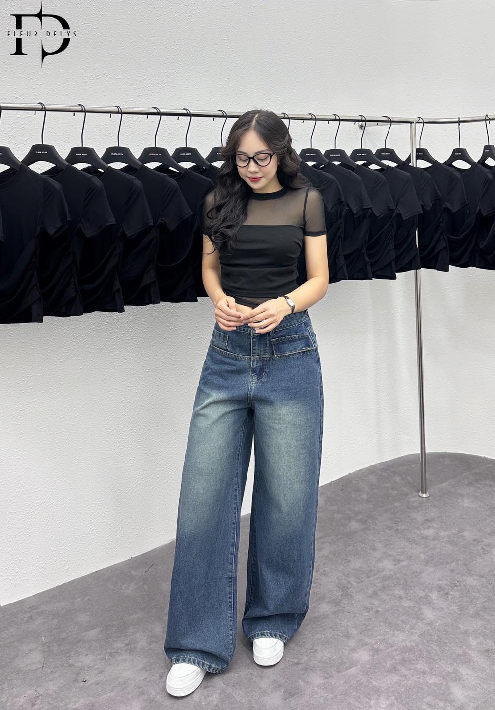 Áo Thun Phối Xếp Ly Lưới