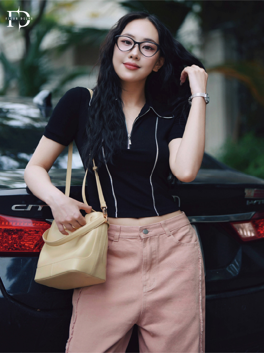 Áo Zip Đen Phối Lé Bạc
