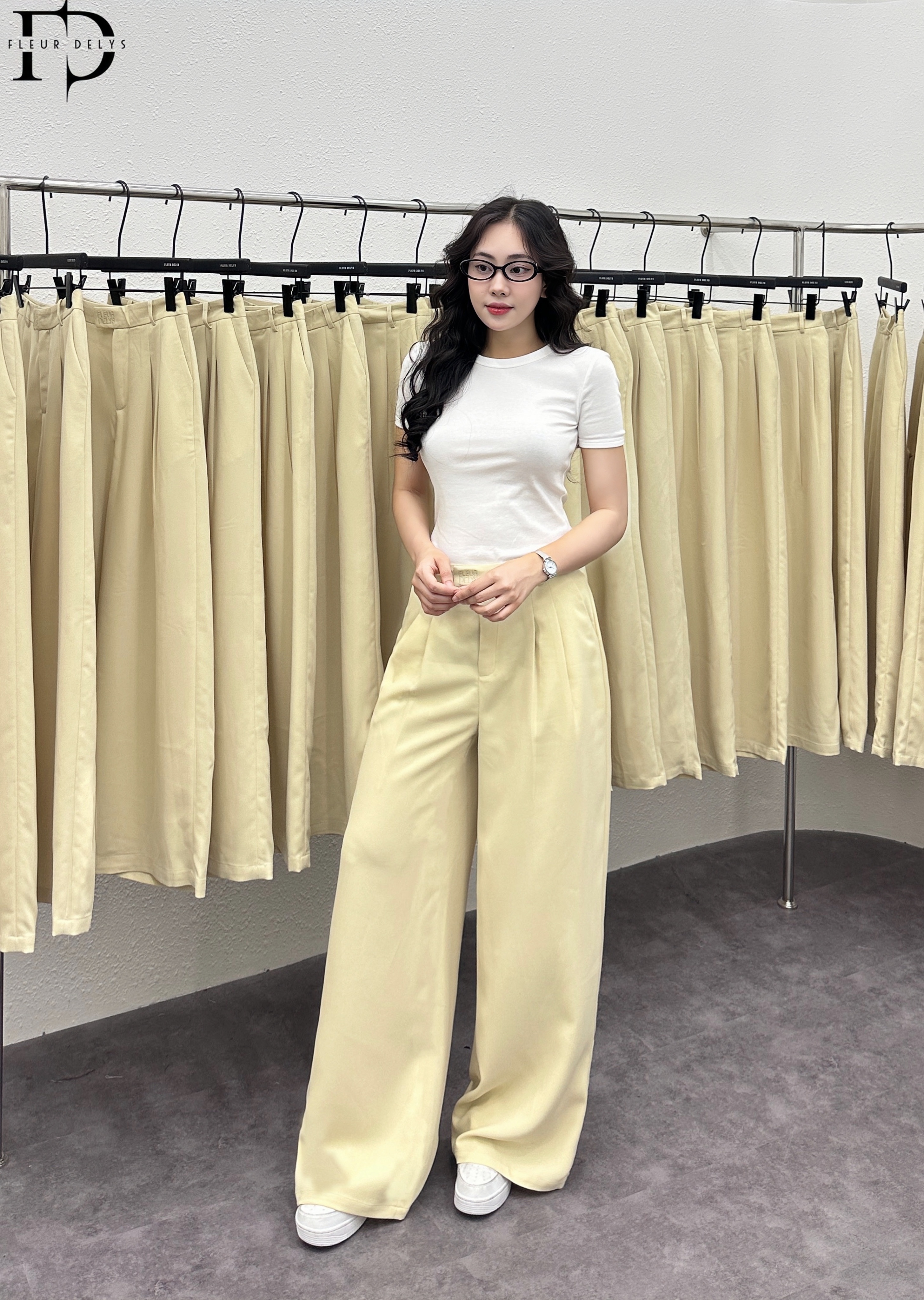 Quần 2 Ly Phối Hình Thêu Vuông