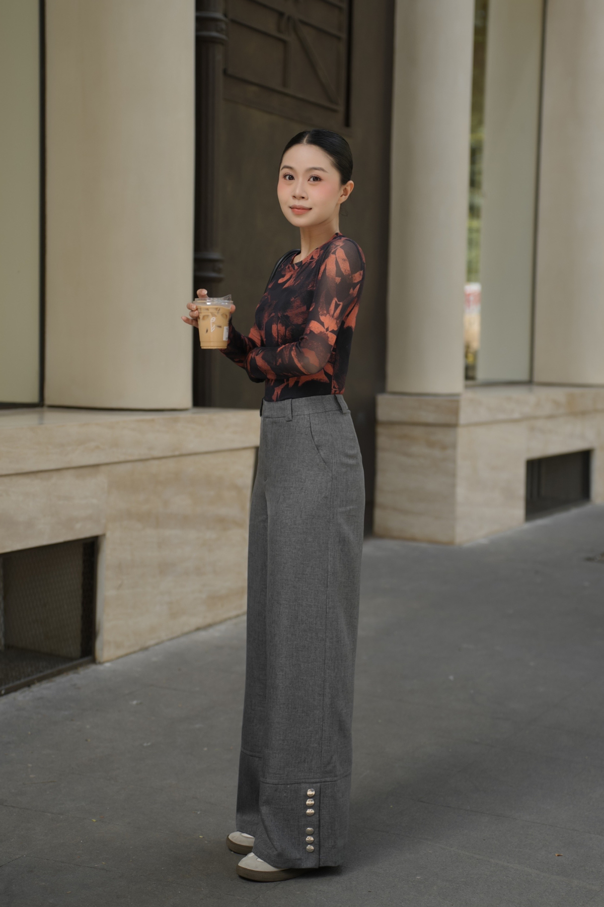 Quần Cúc Bấm Gấu