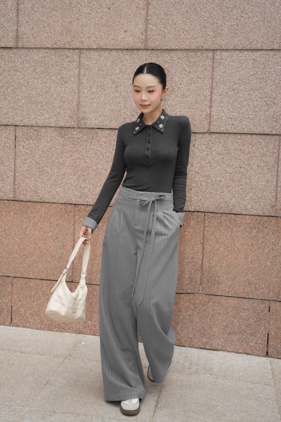 Quần Text Kẻ Kèm Dây