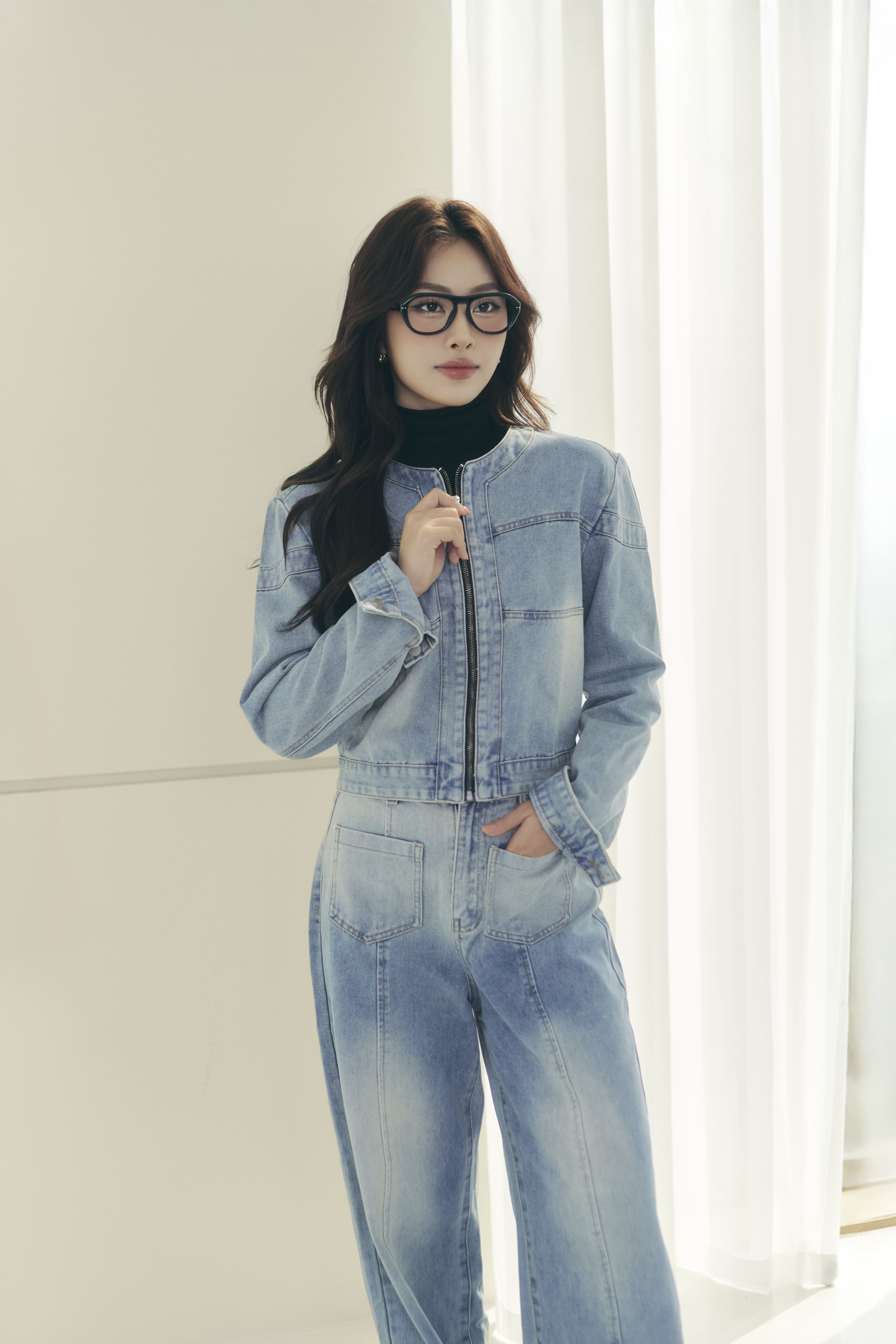 Set Jean Cổ Tròn Khóa Kéo