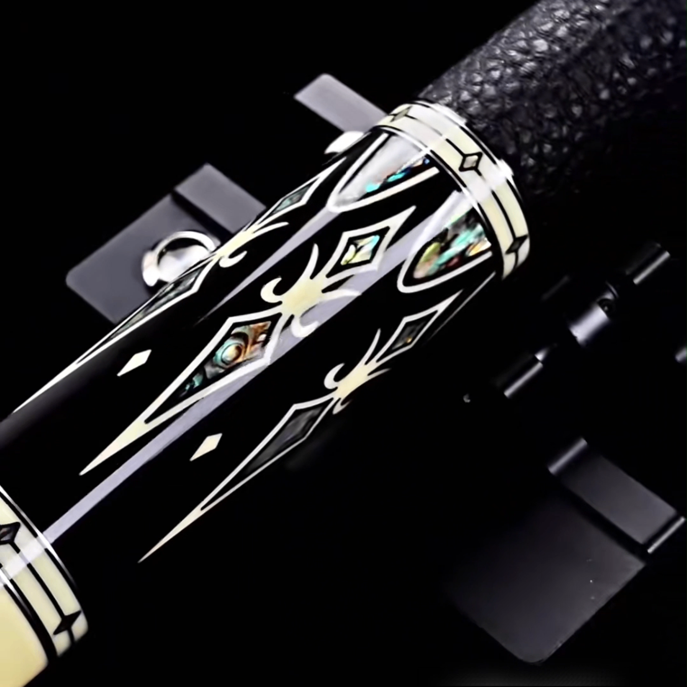 Gậy lỗ Predator IKON JD Ebony - China Exclusive Đen