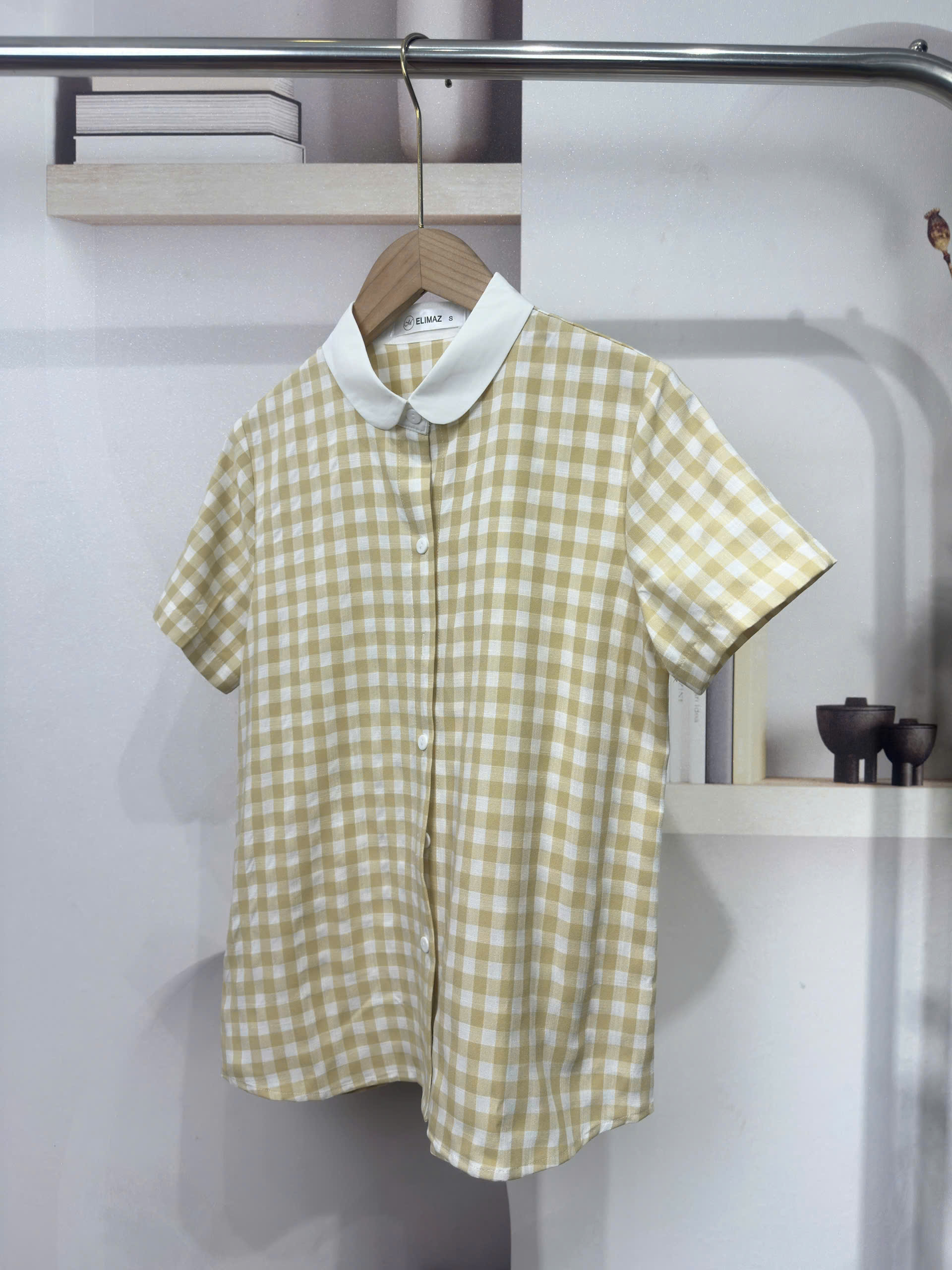 Sơ mi cộc tay cổ sen phối · VÀNG