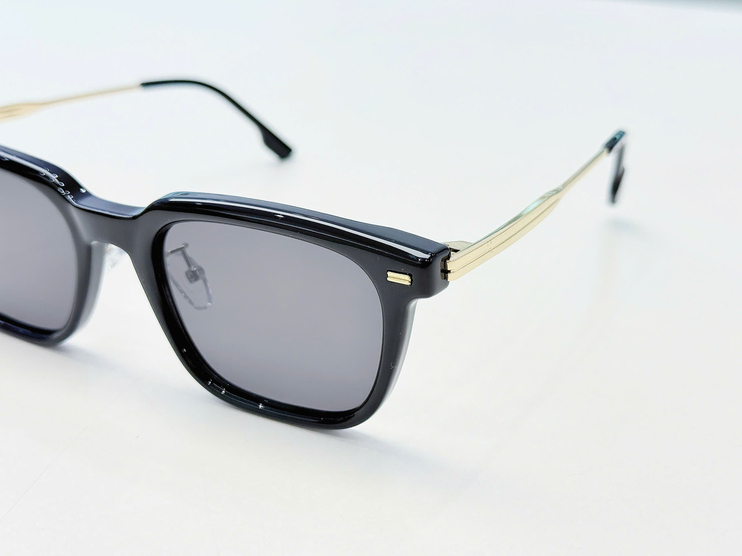 Gọng nhựa Eyevan Black (Acerate)