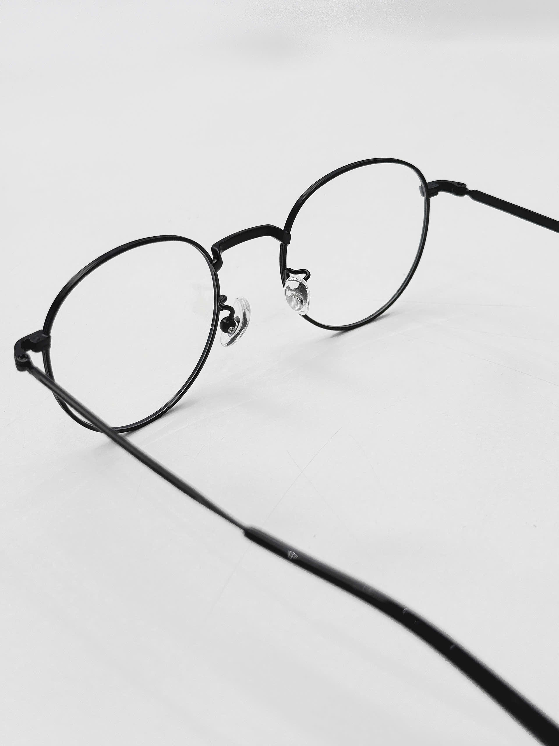 Kính gọng kim loại MILAN Black Ver A