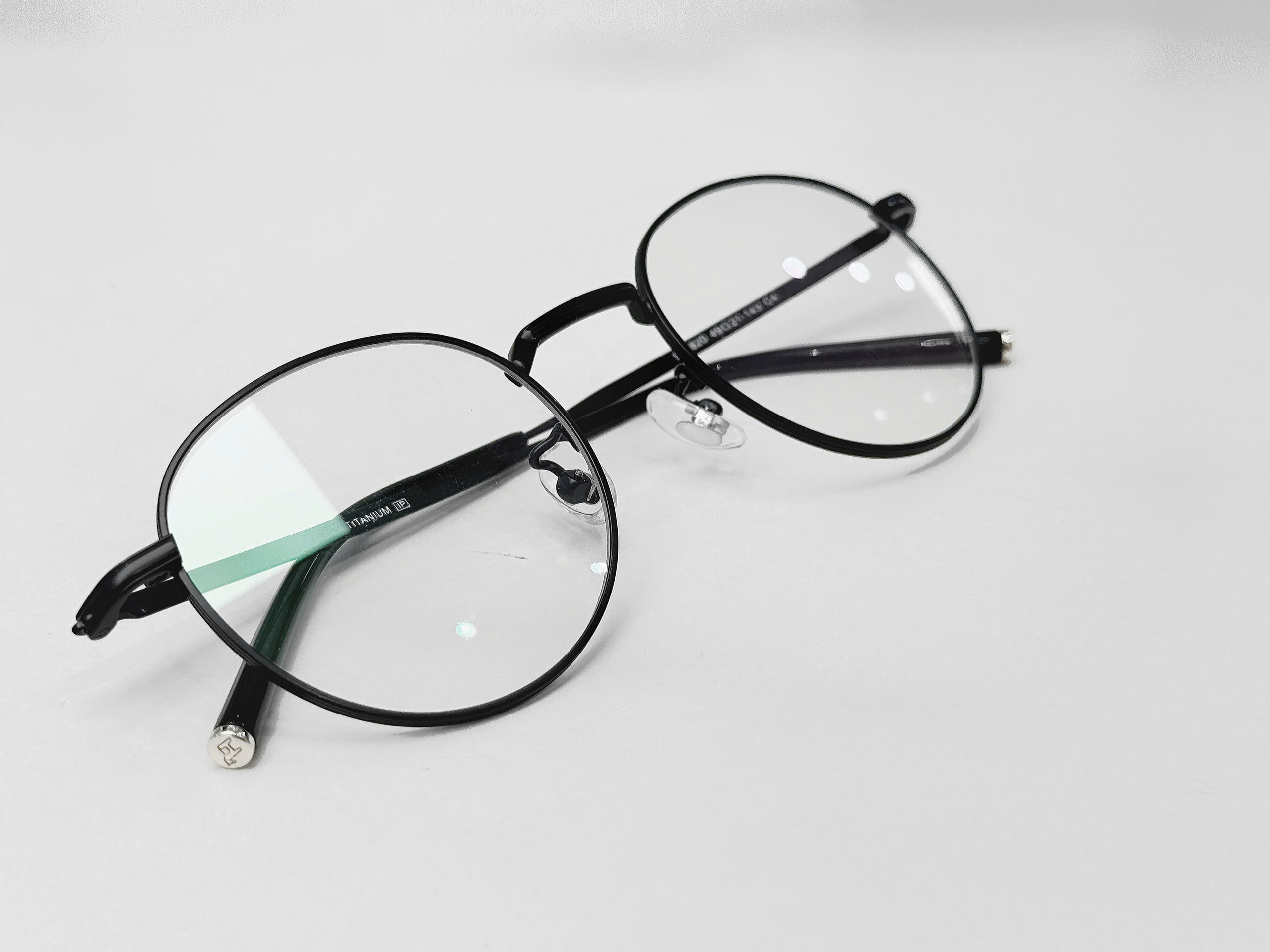 Kính gọng kim loại MILAN Black Ver A
