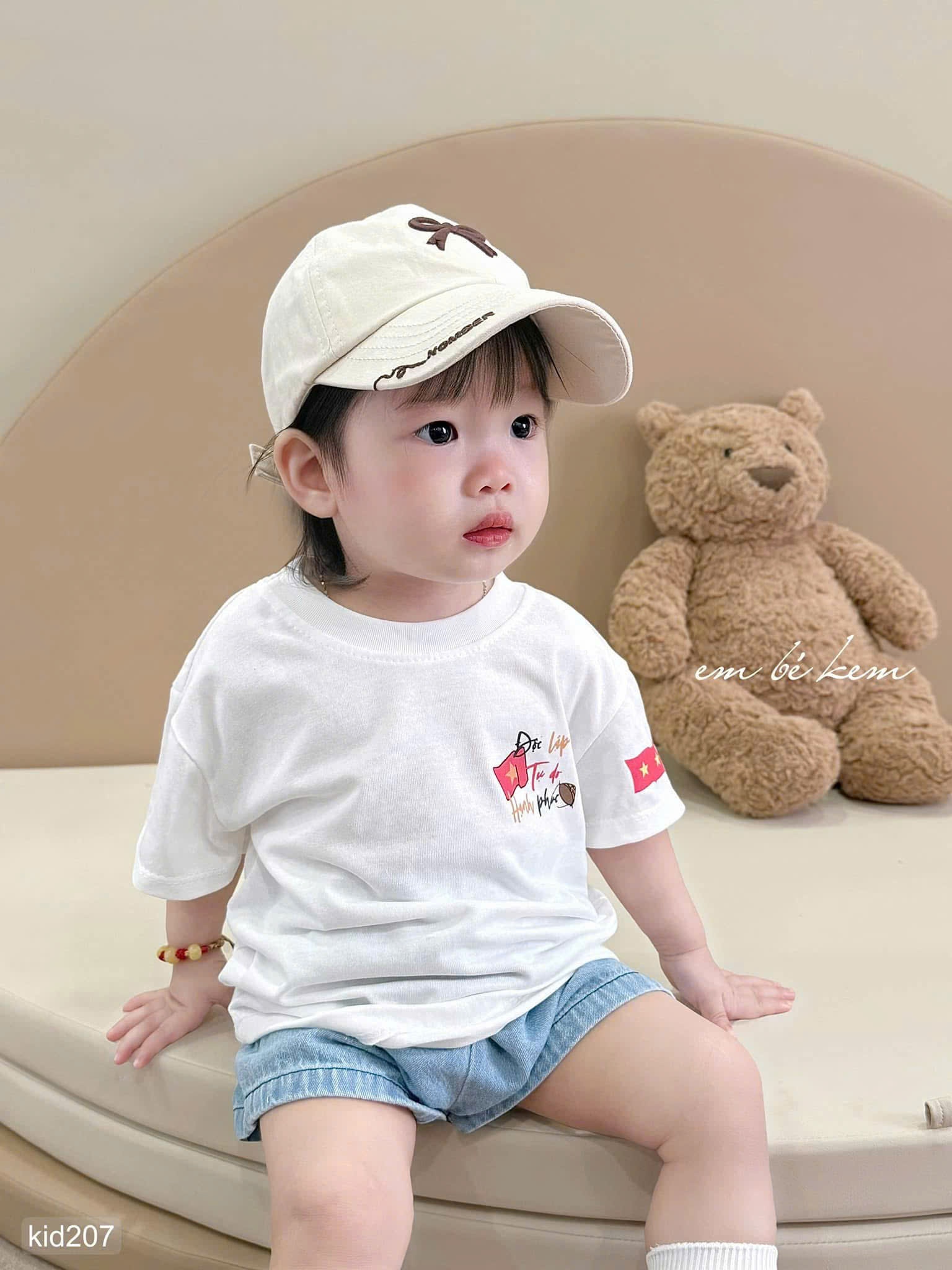 HCS Áo Độc lập in hình xe sau lưng cho bé