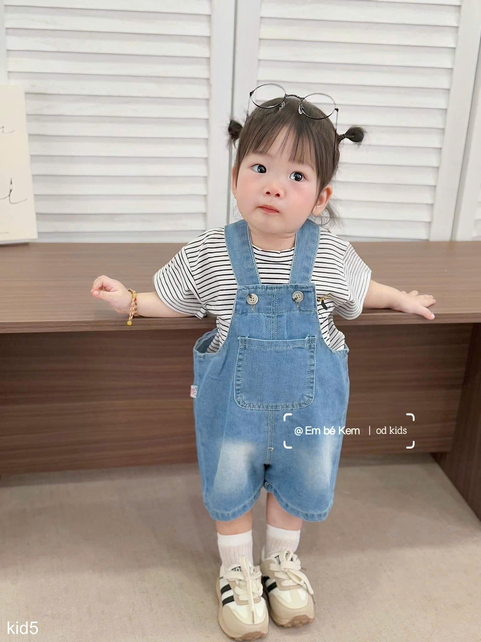 HCS Yến jean túi ngực cho bé iu