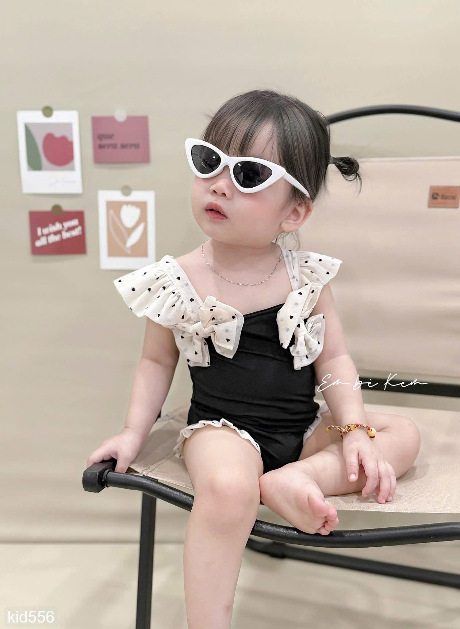 HCS Suit đi biển chấm bi cho bé lẻ sz 90 ( 8-10kg)