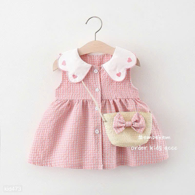 HCS Váy caro hồng sát nách cổ trắng thêu tim kèm túi cói lẻ sz 110 ( 15-17kg)