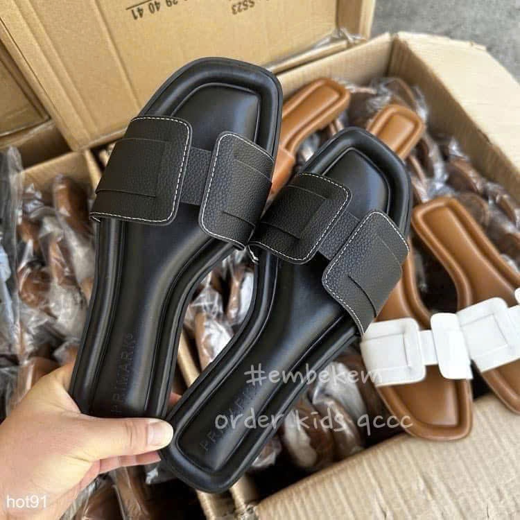 HCS Dép HN MÀu đen lẻ sz 39