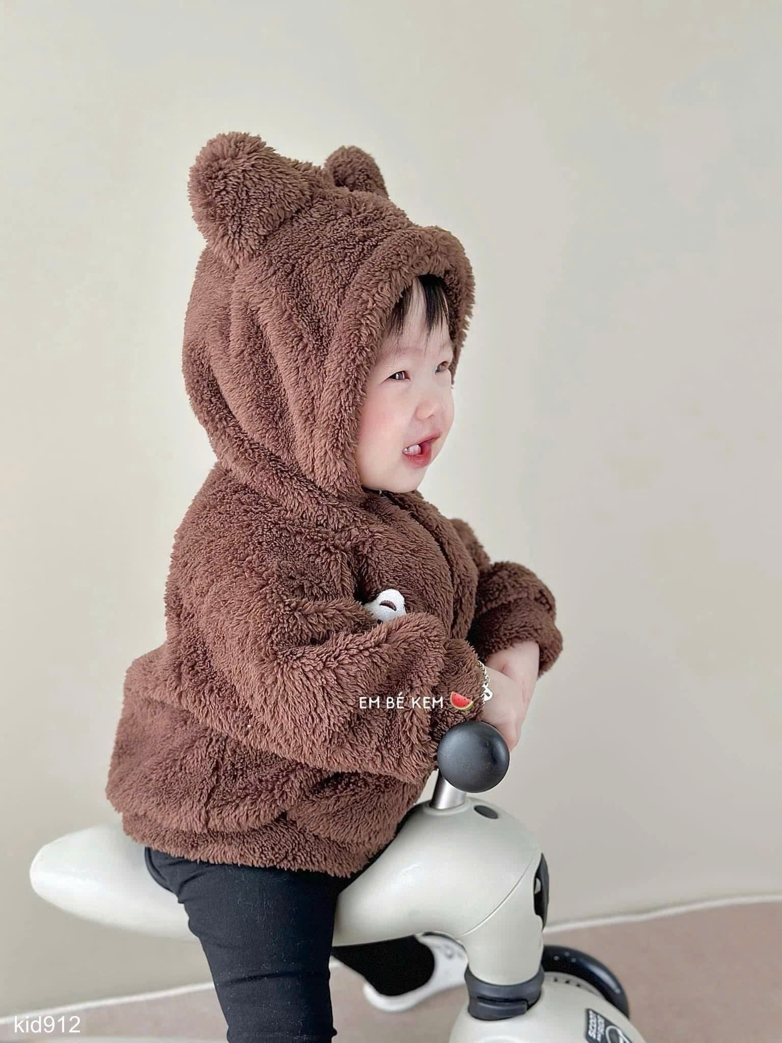HCS (M25K .912) Áo khoác lông logo gấu cute cho bé