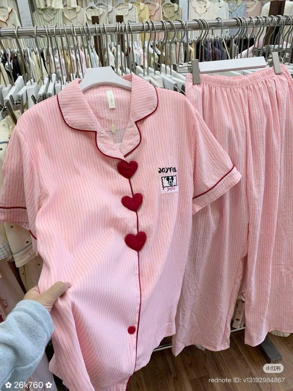 HCS(26K760) Set bộ pijama kẻ hồng tim đỏ ngực cho ce - Quần dài - L