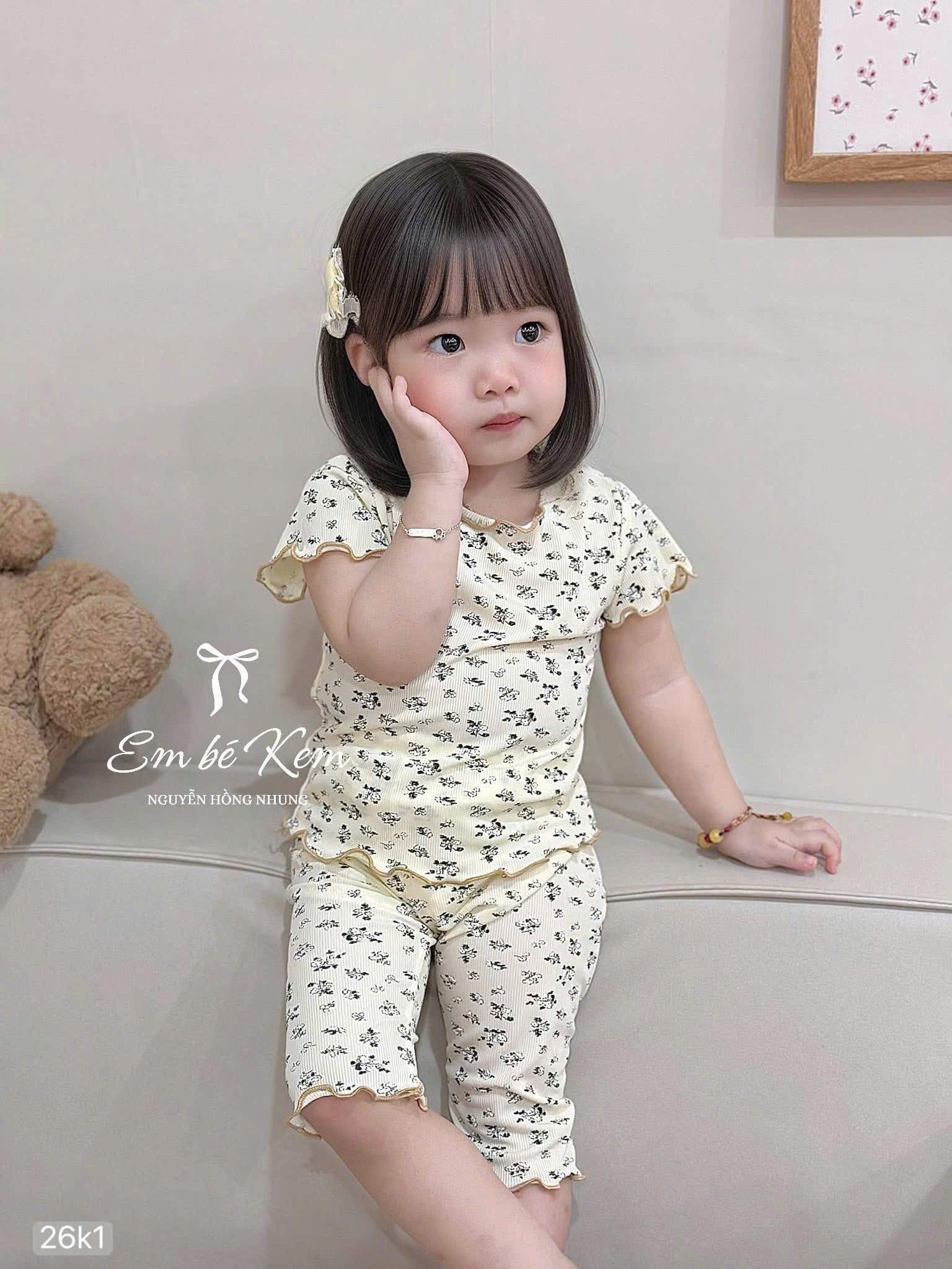HCS (26k1) Sét 2 bộ kem nâu họa tiết hoa nhí cho bé siêu cute 110