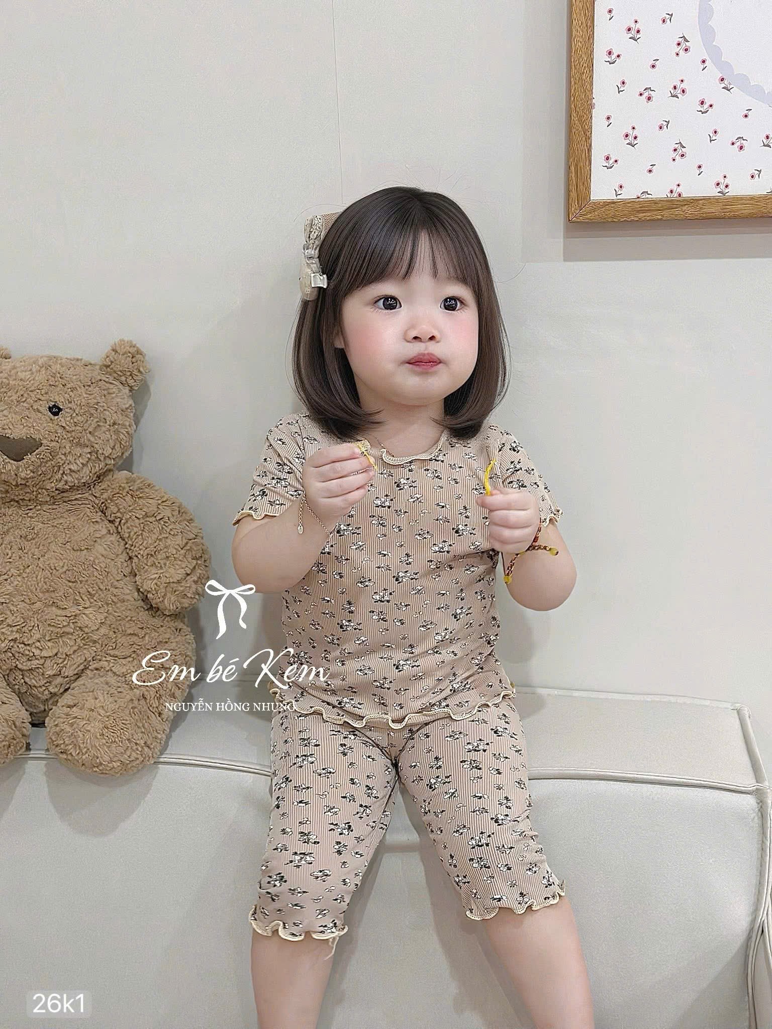 HCS (26k1) Sét 2 bộ kem nâu họa tiết hoa nhí cho bé siêu cute 110
