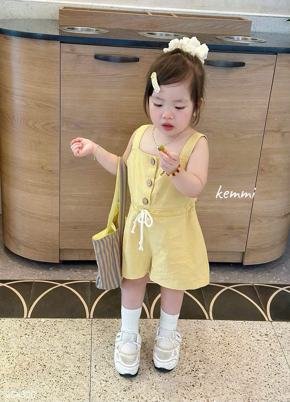 HCS [Kemmi](26K826) Jum tone vàng khuy ngực dây rút eo cho bé