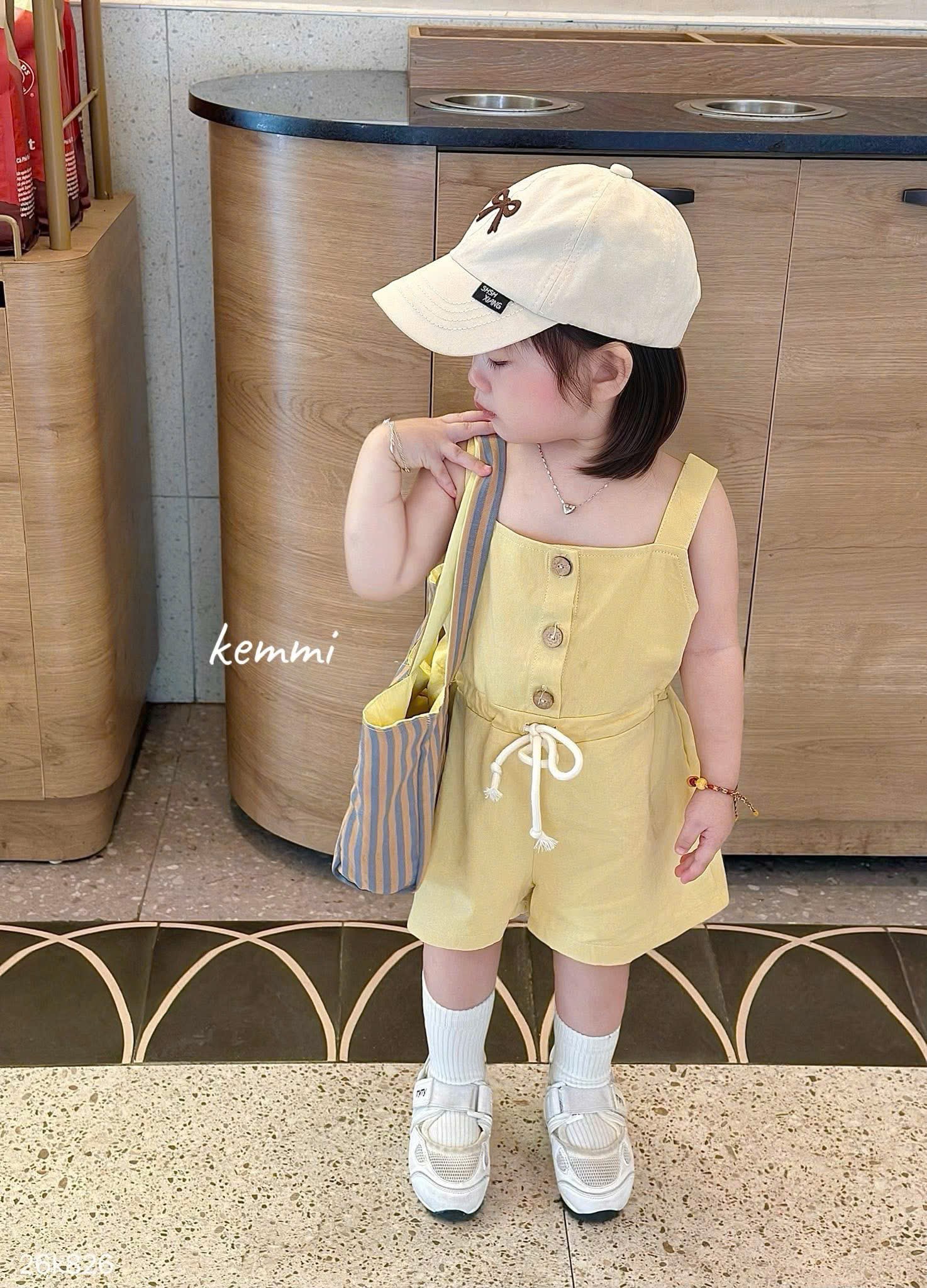 HCS [Kemmi](26K826) Jum tone vàng khuy ngực dây rút eo cho bé
