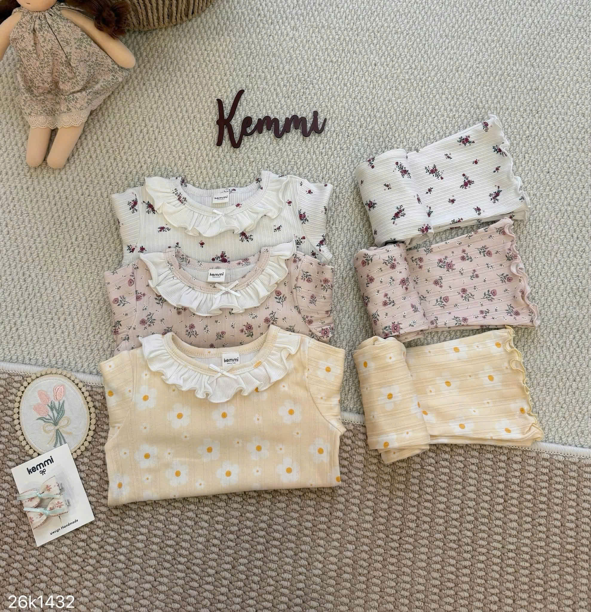 HCS [Kemmi] (26k1432) Sét bộ mặc nhà quần ống loe cổ ren họa tiết hoa