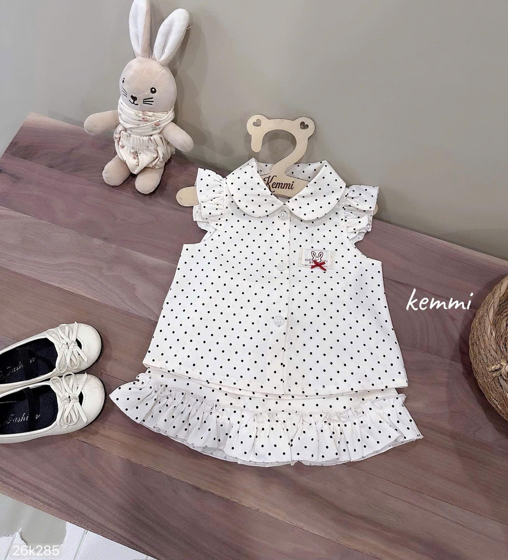 HCS [Kemmi] (26k285) Sét váy chấm bi logo thỏ trước ngực cho bé (0-6)