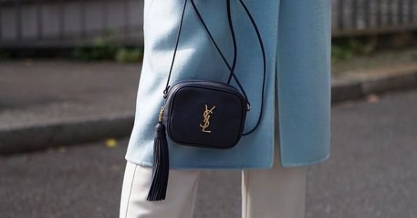 Mẹo hay phối đồ với túi Saint Laurent bạn không thể bỏ lỡ