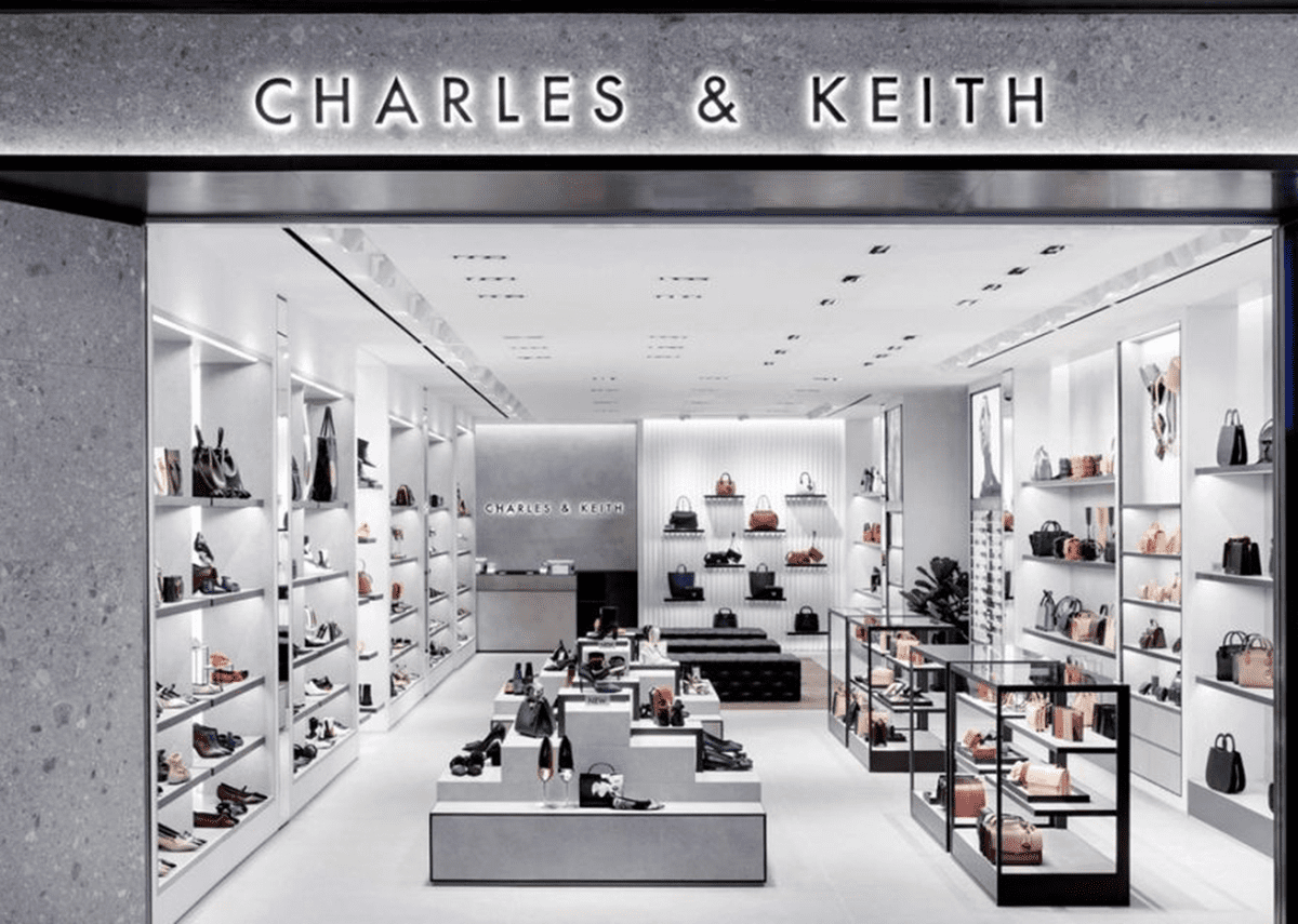 check mã vạch túi Charles & Keith 1