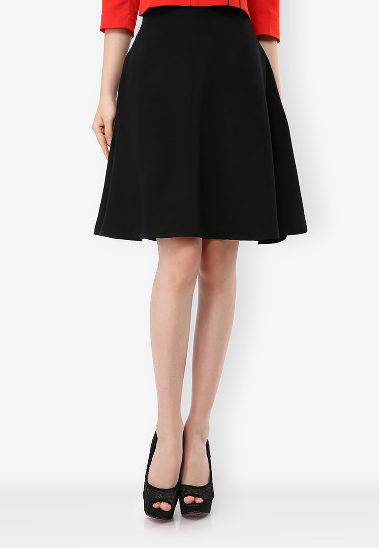 Chân váy đen ngắn tùng xòe, phù hợp nơi công sở cho nàng thanh lịch –  Maxivic Fashion