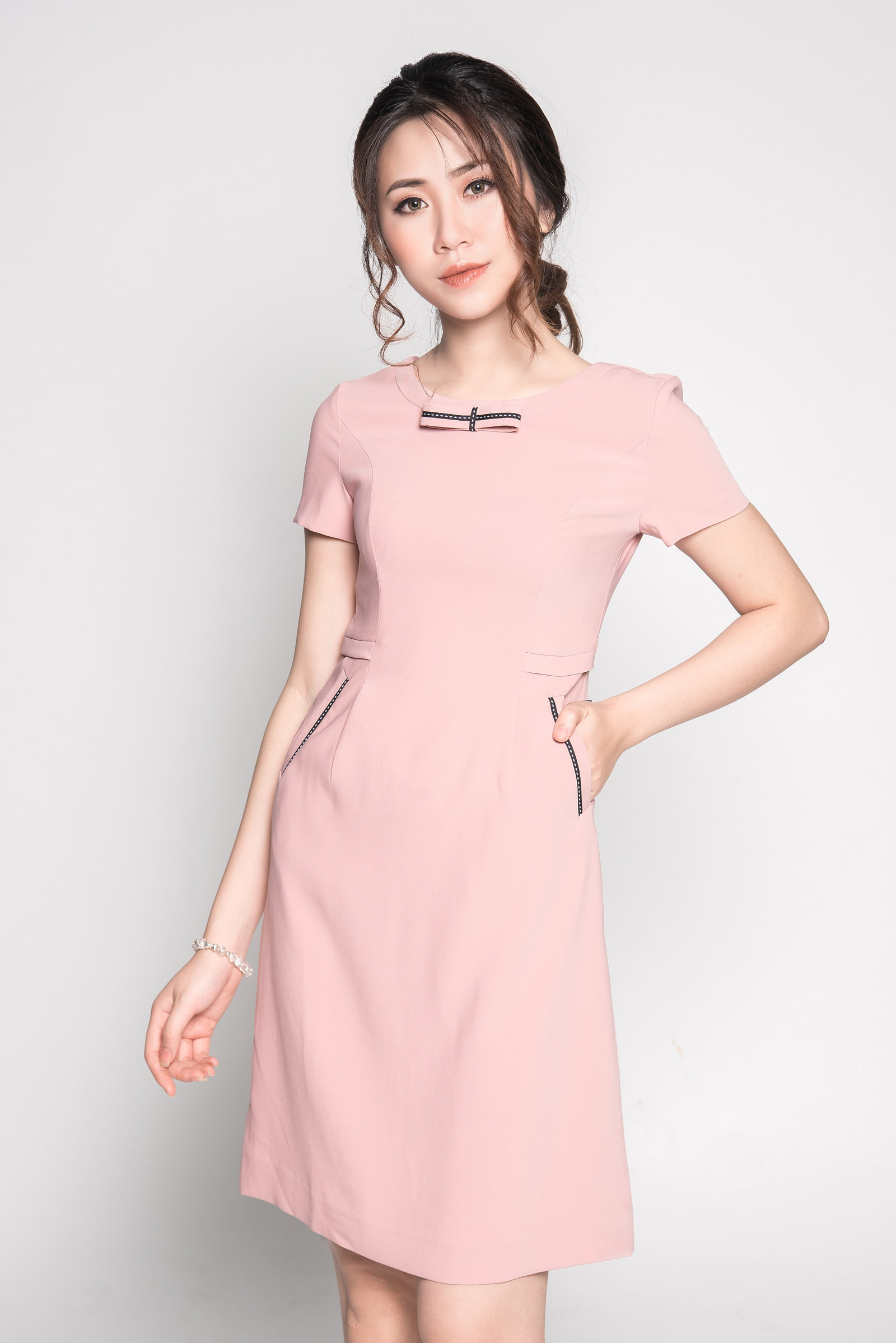 Đầm có đai gập kẹp eo - Hồng - M