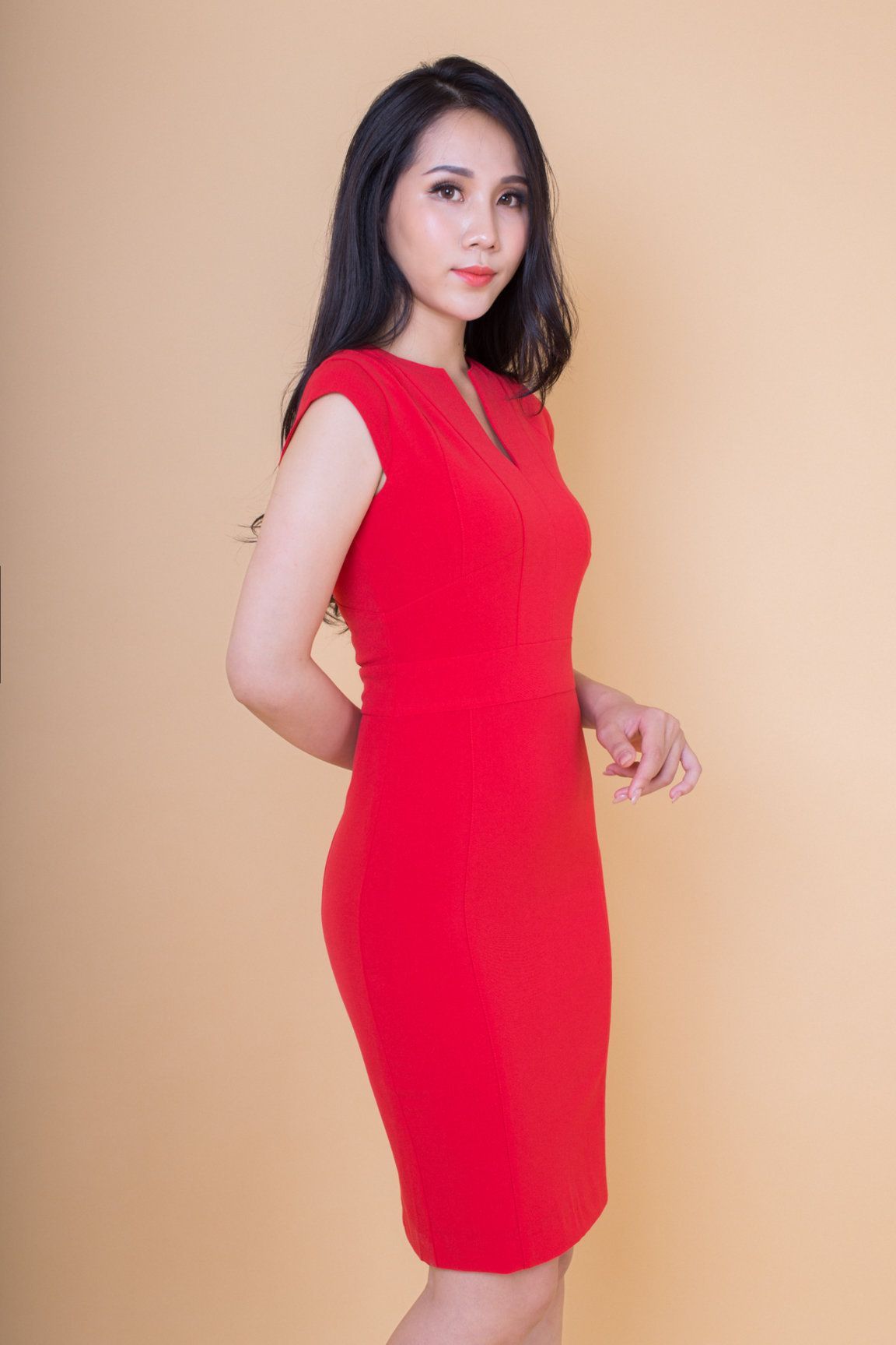 Đầm ôm bổ mảnh vai chờm - Đỏ - S
