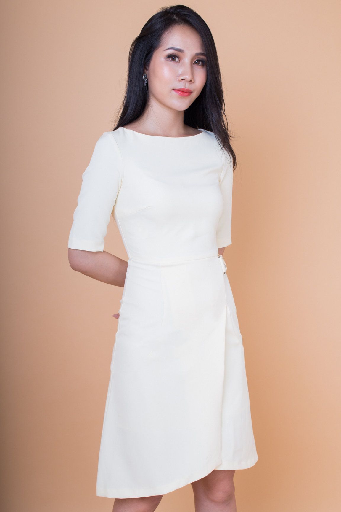 Đầm tay lỡ đai eo lệch bên - Vàng - L