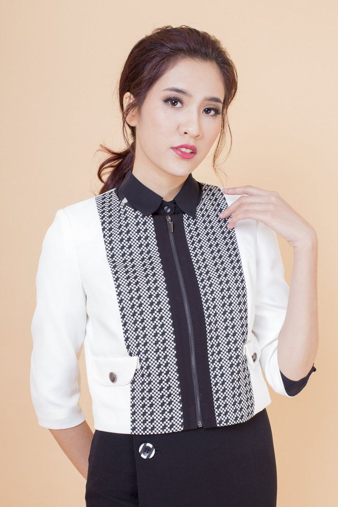 Vest trắng phối kẻ - Trắng - M