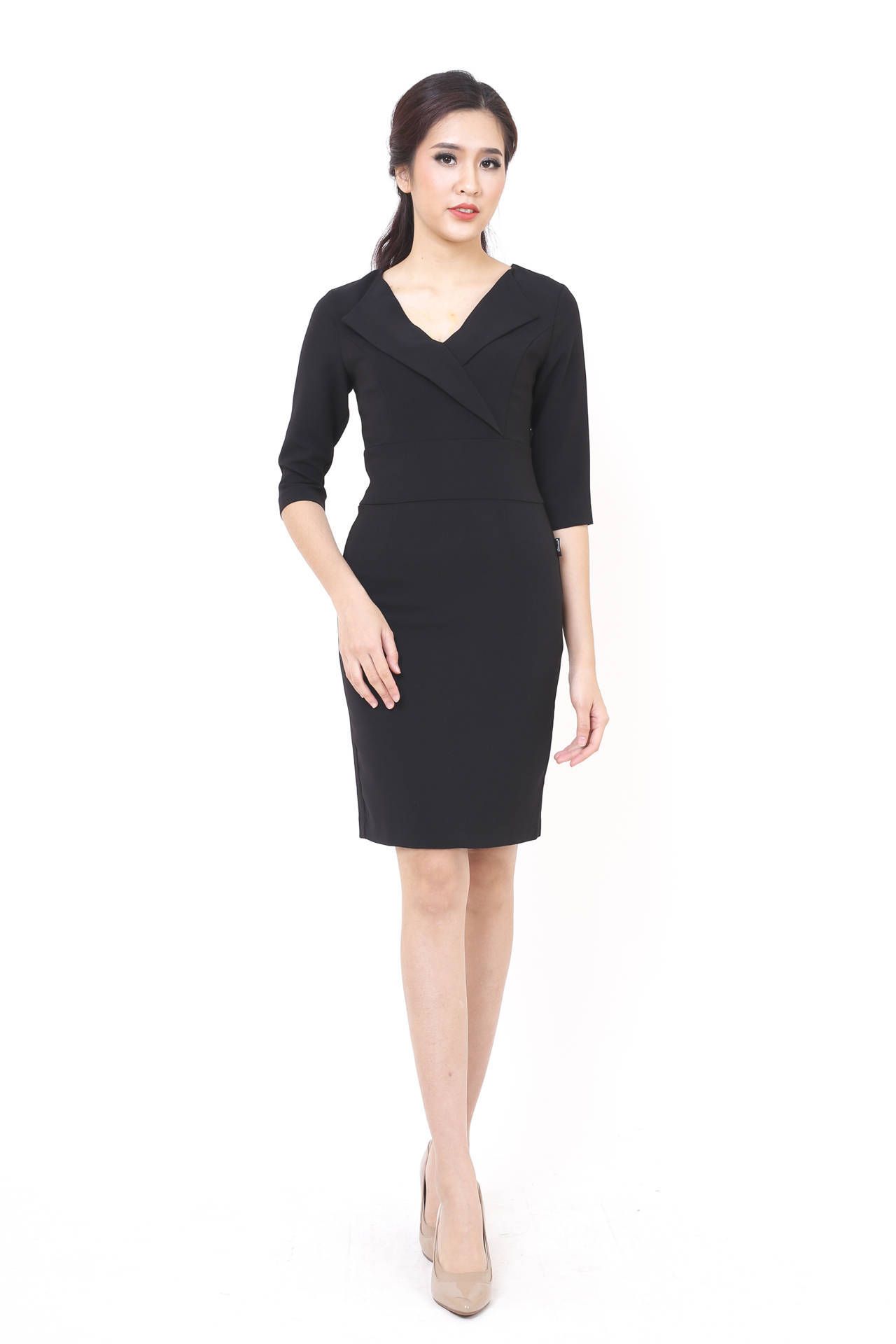 Đầm ôm cổ ve lật - Đen - S