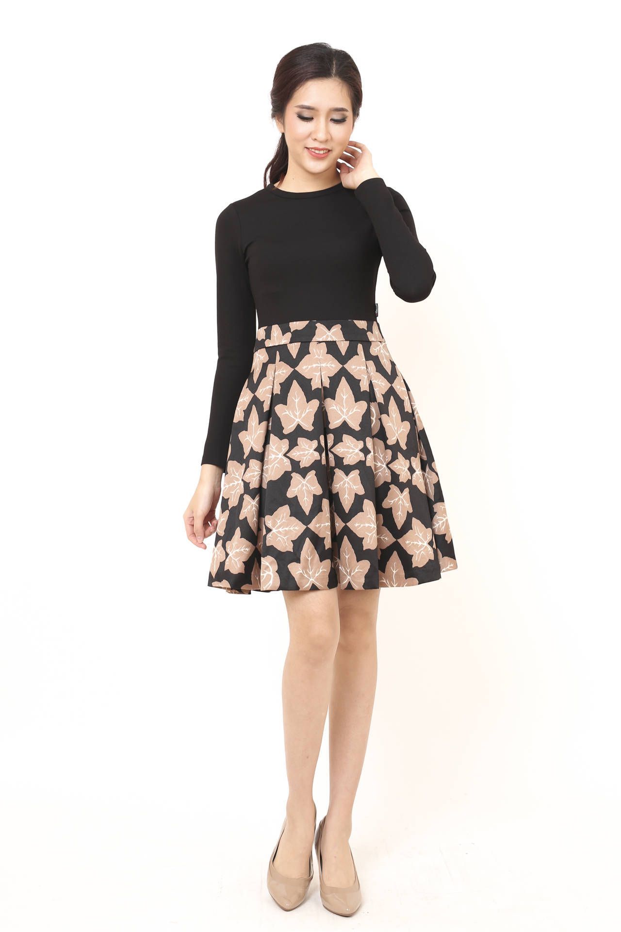 Đầm xòe hình xếp ly - Floral - M