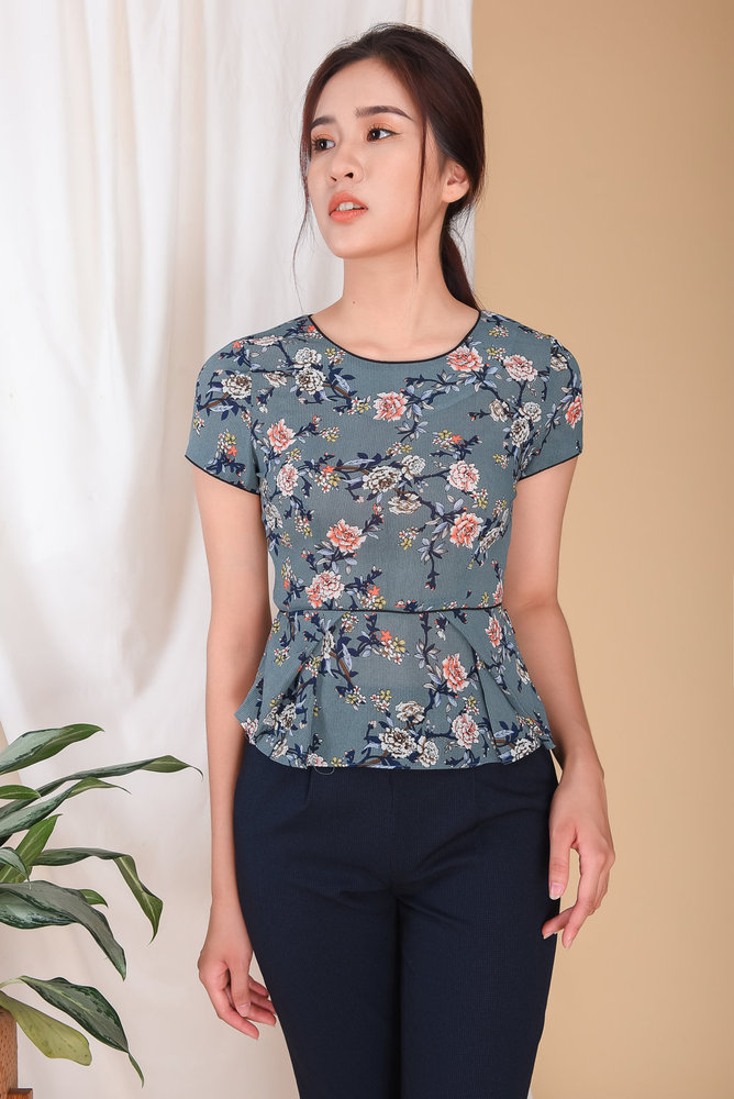 Sơ mi peplum xếp ly chéo - Xanh da trời - S